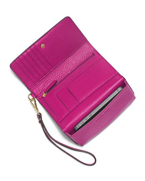 Michael kors wristlet smart phone + FREE SHIPPING 